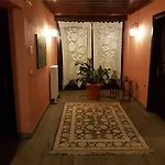 Varosi 4 Seasons 3*