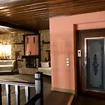Hotel Varosi 4 Seasons