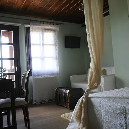 Varosi 4 Seasons Otel