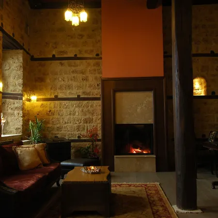 Varosi 4 Seasons Edessa