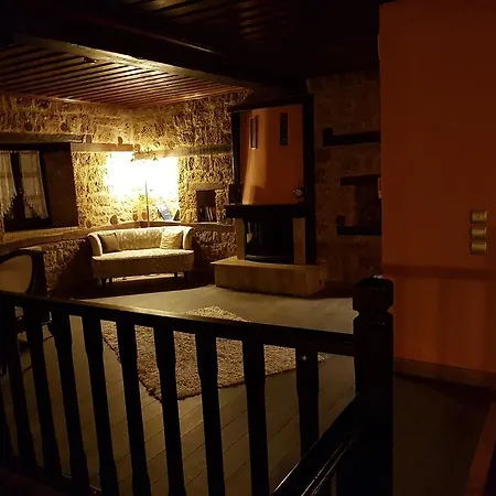 Varosi 4 Seasons Hotel