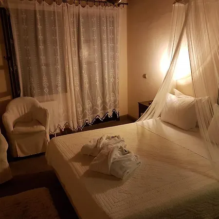 Hotel Varosi 4 Seasons