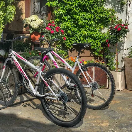 Hotel Varosi 4 Seasons 3*