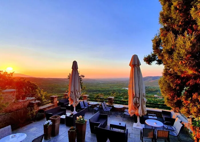 Varosi 4 Seasons エデッサ