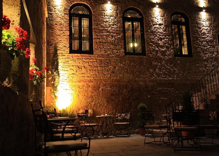 Hotel Varosi 4 Seasons 3*