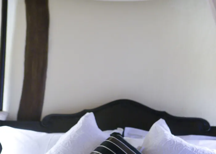 Varosi 4 Seasons ホテル 3*