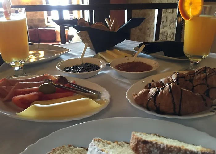 Hotel Varosi 4 Seasons 3*