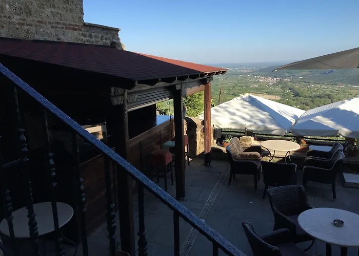 Varosi 4 Seasons Hotel 3*