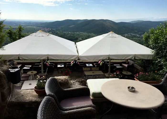 Varosi 4 Seasons 3* エデッサ