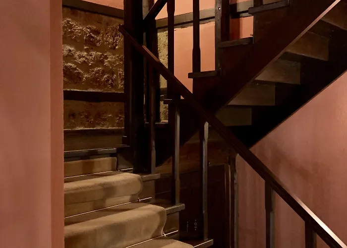 ホテル Varosi 4 Seasons 3*