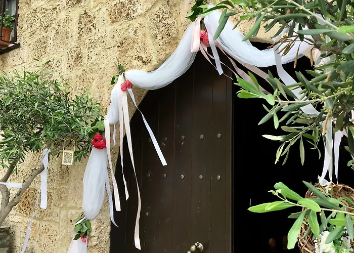 ホテル Varosi 4 Seasons 3*