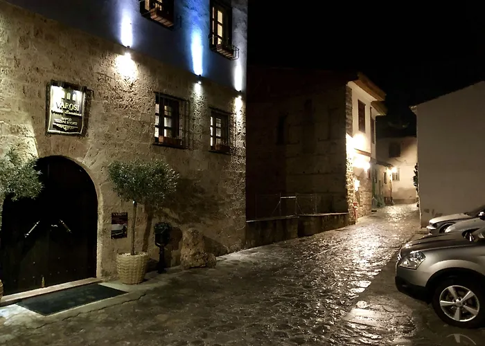 Varosi 4 Seasons エデッサ