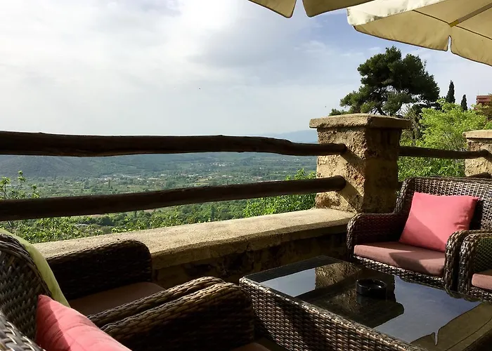 Varosi 4 Seasons 3* エデッサ